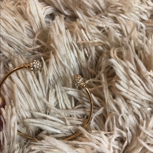 Open Gold Bracelets - Picture 6 of 9